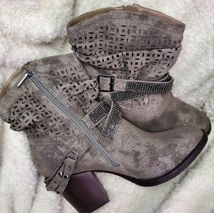 LB 12W Gray Boots